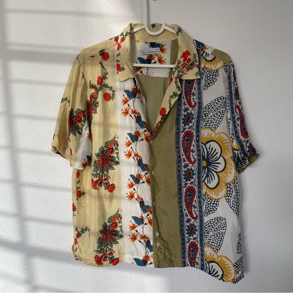 UO Hayden Souvenir Button Down XS - Picture 4 of 11